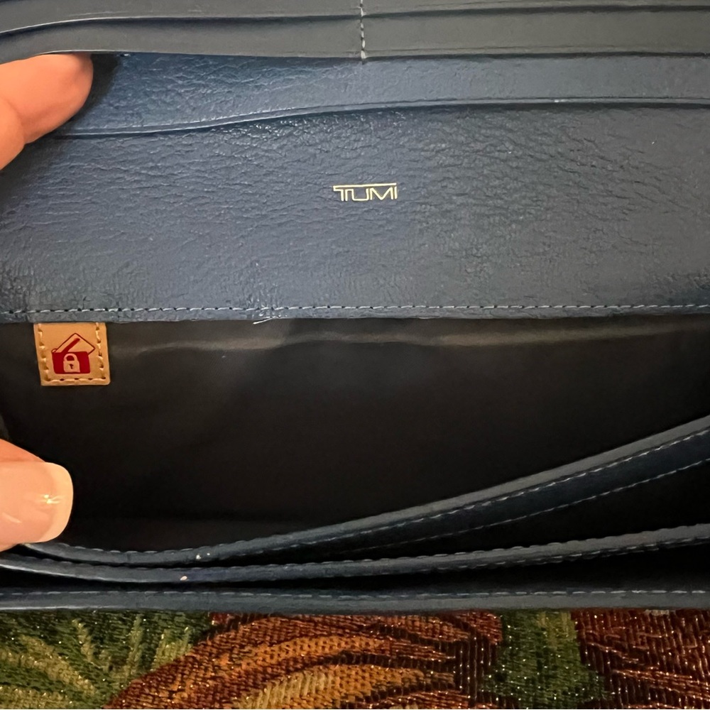 Tumi Chelsea Continental Long Royal Blue Women's Wallet, snap closure 💙 - Picture 8 of 15